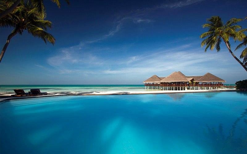 Medhufushi Island Resort 3N4D